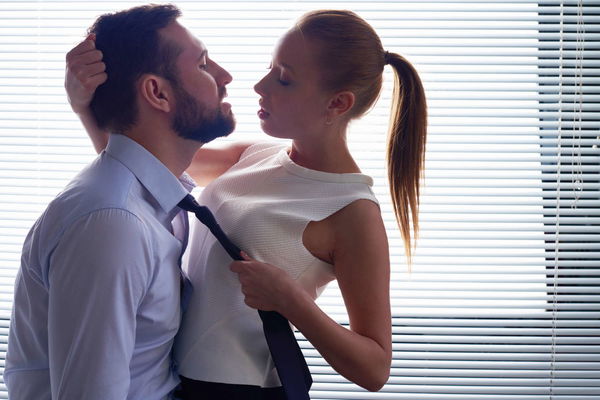 Erotic story: Office quickie with the new colleague