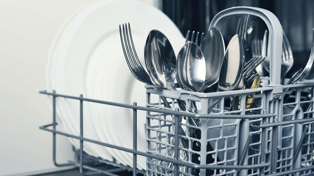 Husholdningsråd: Derfor skal du putte aluminiumsfolie i opvaskemaskinen