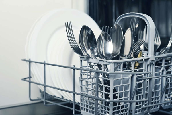 Husholdningsråd: Derfor skal du putte aluminiumsfolie i opvaskemaskinen