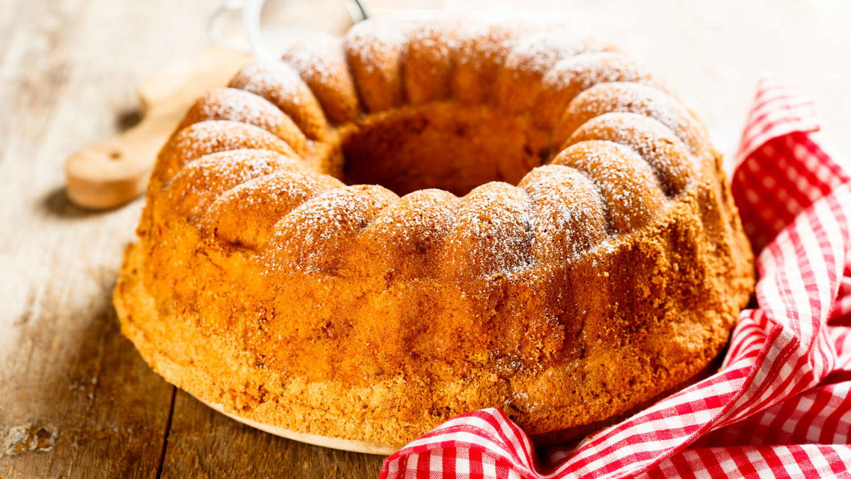 Bundt kekleri kek kalıbından çıkarmak: Başarıyı garantilemek için 5 ipucu