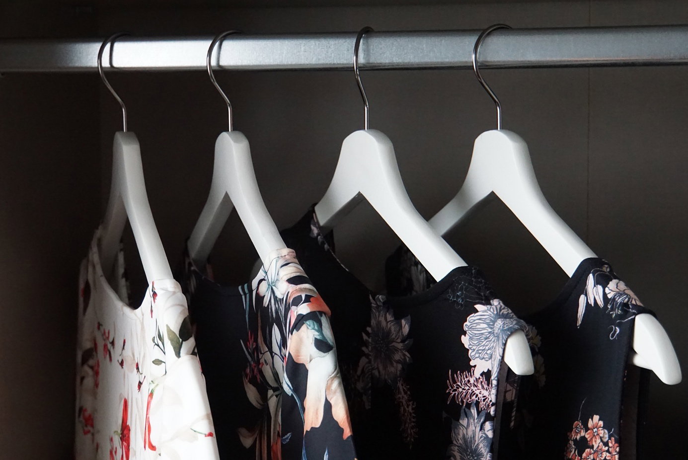 Look monochrome - Conseils de style pour les femmes de plus de 40 ans