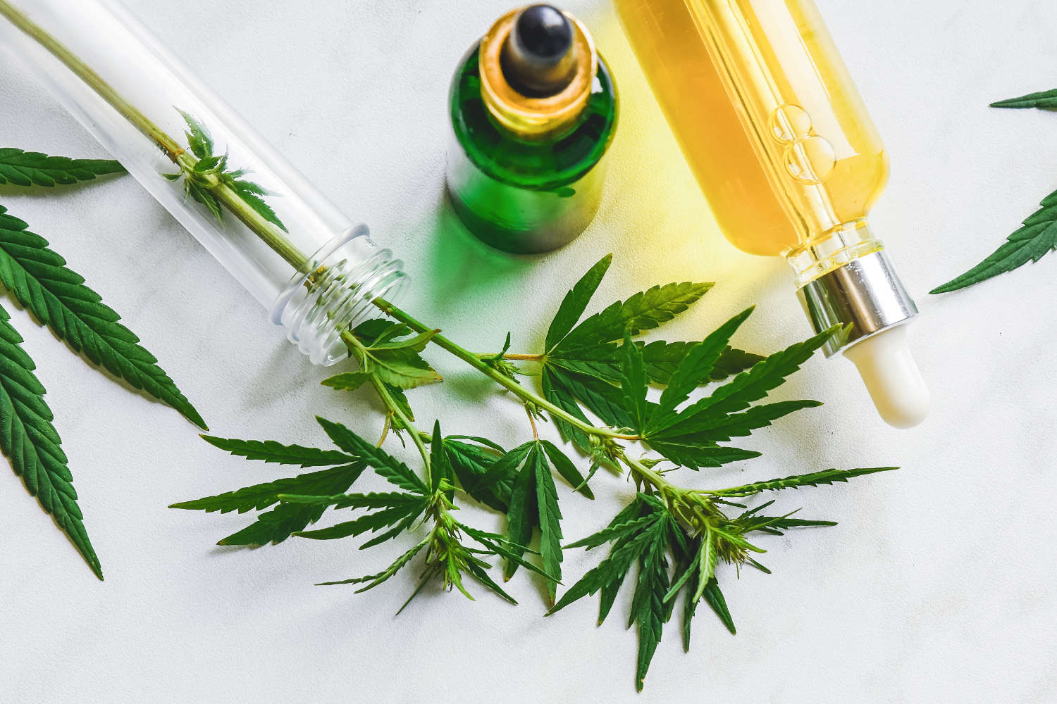 CBD Öl bei Schmerzen - so kann es helfen