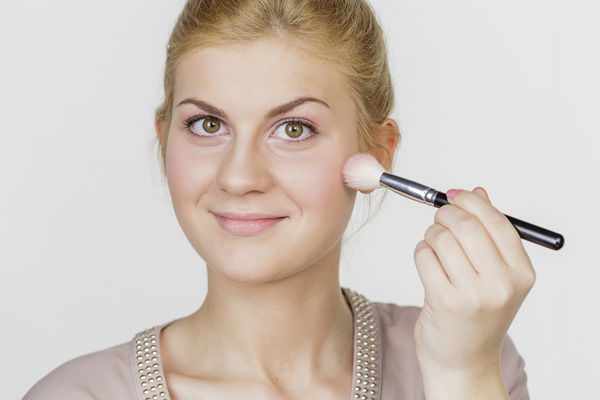 École de maquillage : les meilleures astuces de maquillage