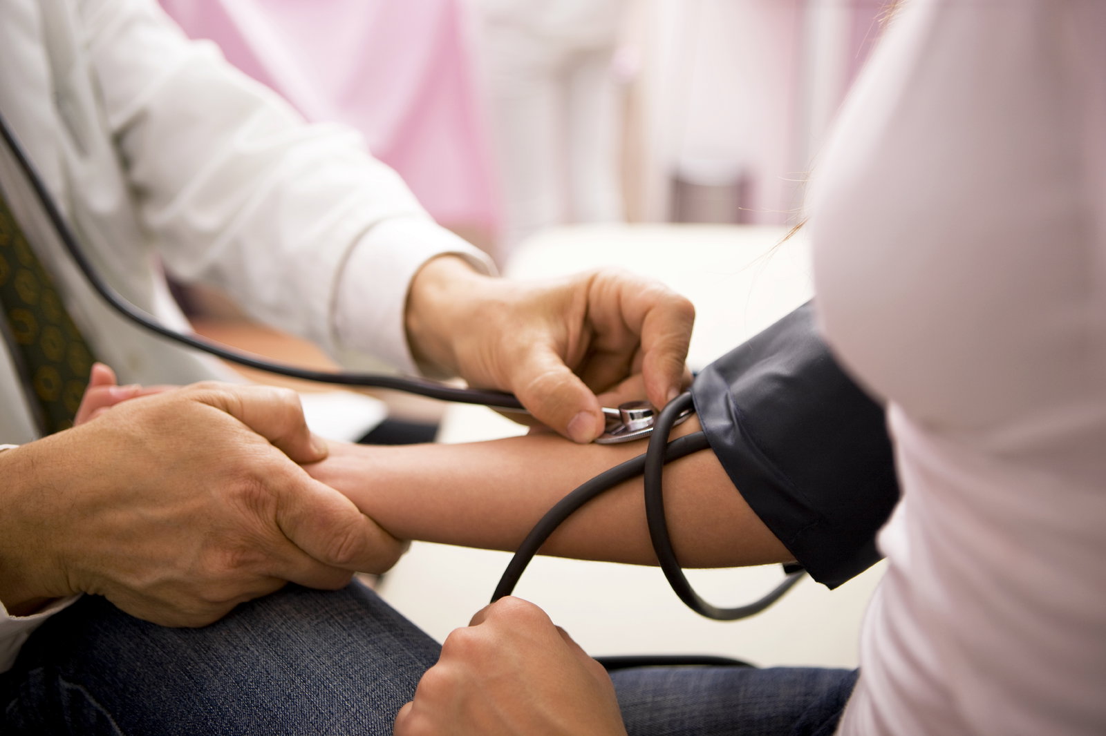 Erotik hikaye: Azgın doktor