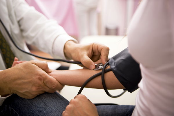 Erotik hikaye: Azgın doktor
