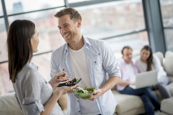 Learning small talk: how to start a conversation easily