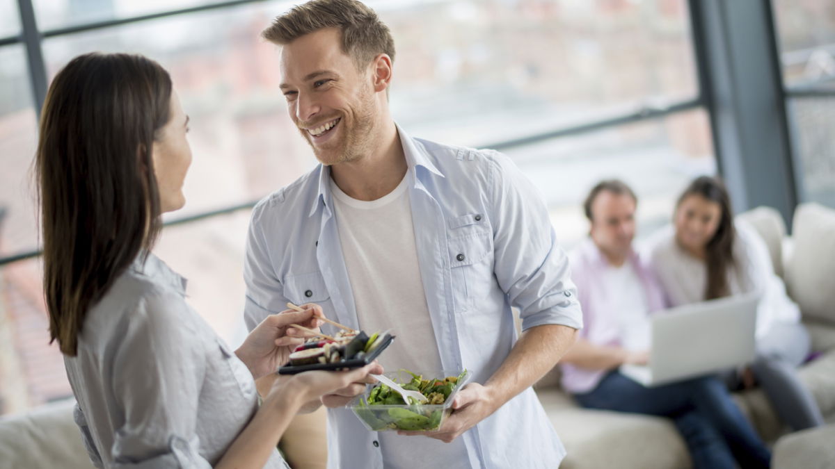 Learning small talk: how to start a conversation easily