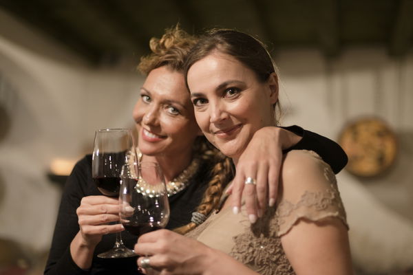 Wine in cosmetics: how beautiful does grape juice really make you?